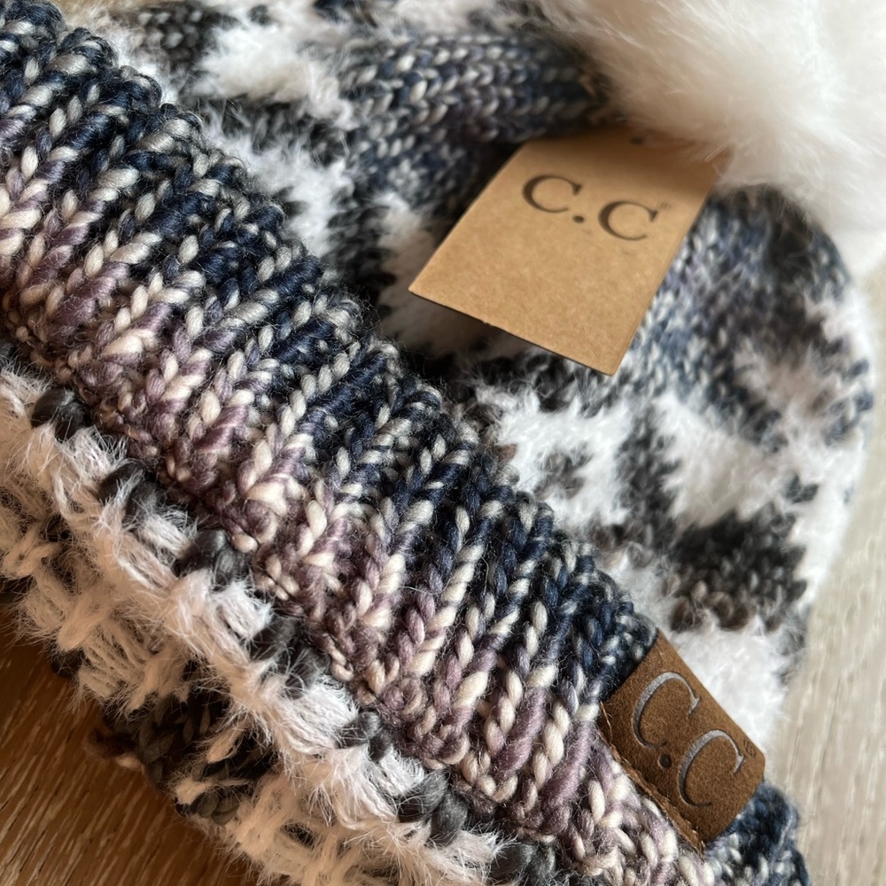 Womens C.C Exclusive Soft Aztec Southwest Pattern Beanie Hat With Faux Fur Pom🤎 - Picture 4 of 8